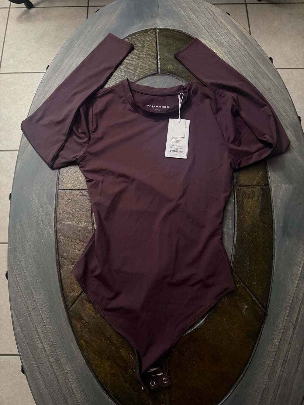 7 Diamonds Sleek Long Sleeve Bodysuit Small Burgundy size S